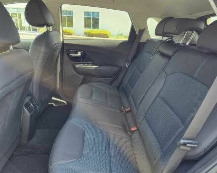 Чорний Кіа Niro, об'ємом двигуна 0 л та пробігом 27 тис. км за 12800 $, фото 13 на Automoto.ua
