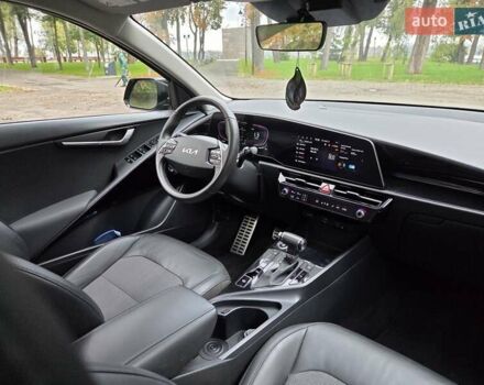 Черный Киа Niro, объемом двигателя 1.58 л и пробегом 97 тыс. км за 25500 $, фото 10 на Automoto.ua