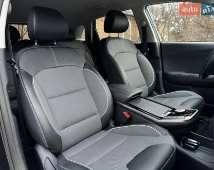 Черный Киа Niro, объемом двигателя 0 л и пробегом 54 тыс. км за 24300 $, фото 56 на Automoto.ua