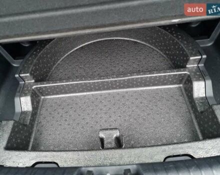 Чорний Кіа Niro, об'ємом двигуна 0 л та пробігом 53 тис. км за 22900 $, фото 53 на Automoto.ua