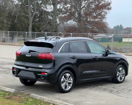 Чорний Кіа Niro, об'ємом двигуна 0 л та пробігом 24 тис. км за 12000 $, фото 4 на Automoto.ua