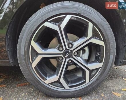 Черный Киа Niro, объемом двигателя 1.58 л и пробегом 97 тыс. км за 25500 $, фото 18 на Automoto.ua