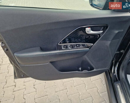 Черный Киа Niro, объемом двигателя 0 л и пробегом 125 тыс. км за 21800 $, фото 10 на Automoto.ua