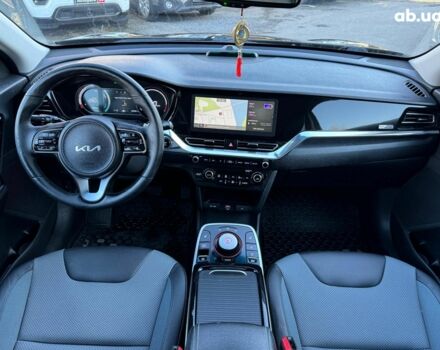 Чорний Кіа Niro, об'ємом двигуна 0 л та пробігом 125 тис. км за 22290 $, фото 30 на Automoto.ua