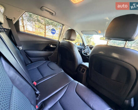 Черный Киа Niro, объемом двигателя 0 л и пробегом 50 тыс. км за 23600 $, фото 16 на Automoto.ua