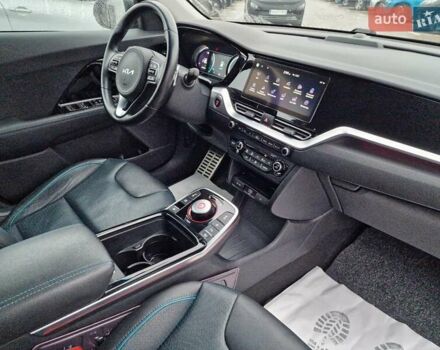 Чорний Кіа Niro, об'ємом двигуна 0 л та пробігом 53 тис. км за 22900 $, фото 47 на Automoto.ua