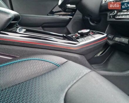 Чорний Кіа Niro, об'ємом двигуна 0 л та пробігом 53 тис. км за 22900 $, фото 49 на Automoto.ua