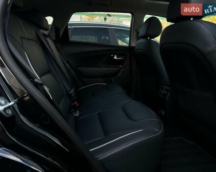 Чорний Кіа Niro, об'ємом двигуна 0 л та пробігом 29 тис. км за 22900 $, фото 101 на Automoto.ua