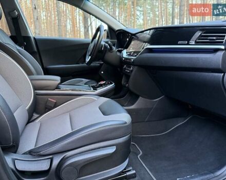 Киа Niro 2022 в Киеве на Automoto.ua Черный Киа Niro, объемом двигателя 0 л и пробегом 70 тыс. км за 22499 $, фото 84 на Automoto.ua