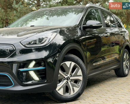Чорний Кіа Niro, об'ємом двигуна 0 л та пробігом 80 тис. км за 22400 $, фото 10 на Automoto.ua