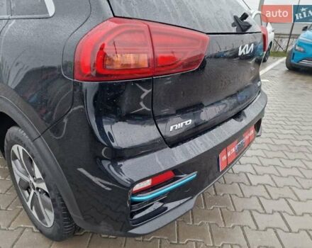 Чорний Кіа Niro, об'ємом двигуна 0 л та пробігом 53 тис. км за 22900 $, фото 18 на Automoto.ua