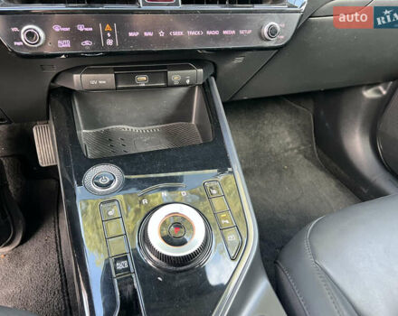 Чорний Кіа Niro, об'ємом двигуна 0 л та пробігом 150 тис. км за 21500 $, фото 24 на Automoto.ua