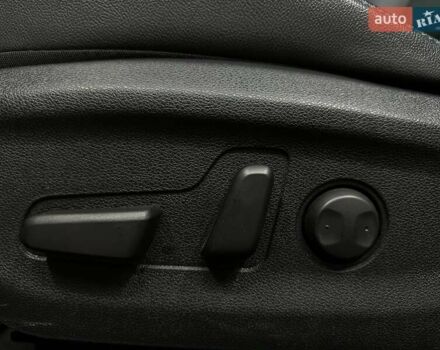 Черный Киа Niro, объемом двигателя 0 л и пробегом 12 тыс. км за 25400 $, фото 4 на Automoto.ua