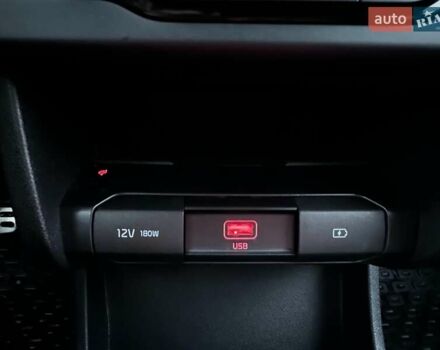 Черный Киа Niro, объемом двигателя 0 л и пробегом 84 тыс. км за 22900 $, фото 21 на Automoto.ua