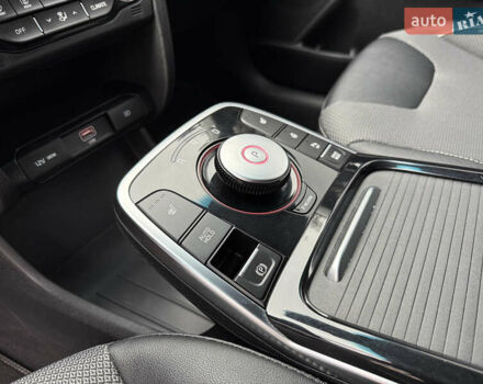 Чорний Кіа Niro, об'ємом двигуна 0 л та пробігом 108 тис. км за 21850 $, фото 35 на Automoto.ua