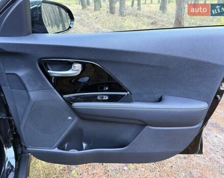 Киа Niro 2022 в Киеве на Automoto.ua Черный Киа Niro, объемом двигателя 0 л и пробегом 70 тыс. км за 22499 $, фото 88 на Automoto.ua