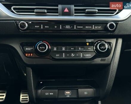 Чорний Кіа Niro, об'ємом двигуна 0 л та пробігом 29 тис. км за 22900 $, фото 70 на Automoto.ua