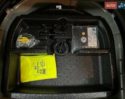 Черный Киа Niro, объемом двигателя 0 л и пробегом 12 тыс. км за 25400 $, фото 76 на Automoto.ua