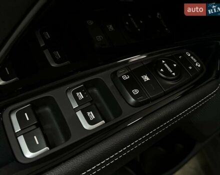 Черный Киа Niro, объемом двигателя 0 л и пробегом 84 тыс. км за 22900 $, фото 12 на Automoto.ua