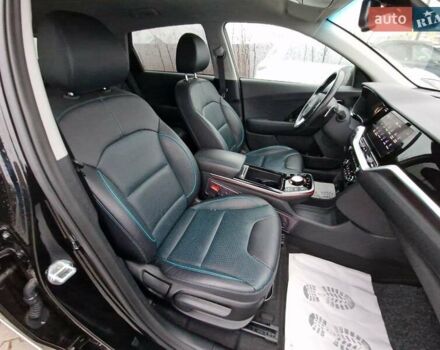 Чорний Кіа Niro, об'ємом двигуна 0 л та пробігом 53 тис. км за 22900 $, фото 45 на Automoto.ua