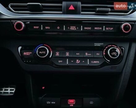 Черный Киа Niro, объемом двигателя 0 л и пробегом 84 тыс. км за 22900 $, фото 79 на Automoto.ua