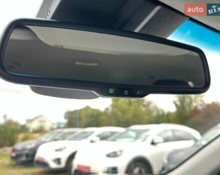 Черный Киа Niro, объемом двигателя 0 л и пробегом 12 тыс. км за 25400 $, фото 51 на Automoto.ua