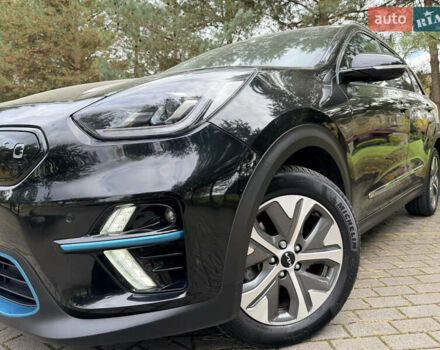 Чорний Кіа Niro, об'ємом двигуна 0 л та пробігом 80 тис. км за 22400 $, фото 11 на Automoto.ua