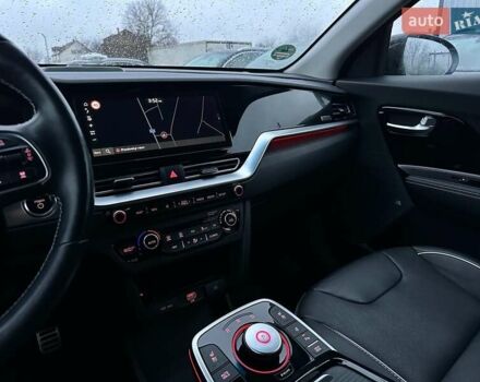 Черный Киа Niro, объемом двигателя 0 л и пробегом 84 тыс. км за 22900 $, фото 86 на Automoto.ua