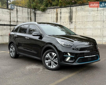 Чорний Кіа Niro, об'ємом двигуна 0 л та пробігом 108 тис. км за 21850 $, фото 3 на Automoto.ua