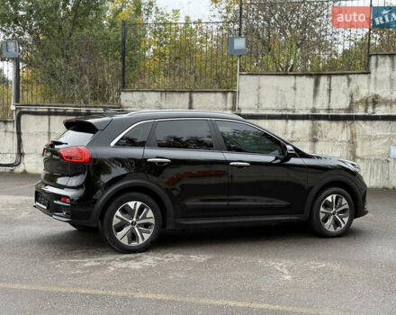 Чорний Кіа Niro, об'ємом двигуна 0 л та пробігом 108 тис. км за 21850 $, фото 20 на Automoto.ua