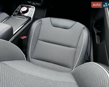 Черный Киа Niro, объемом двигателя 0 л и пробегом 54 тыс. км за 24300 $, фото 51 на Automoto.ua