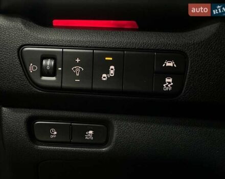 Черный Киа Niro, объемом двигателя 0 л и пробегом 84 тыс. км за 22900 $, фото 53 на Automoto.ua