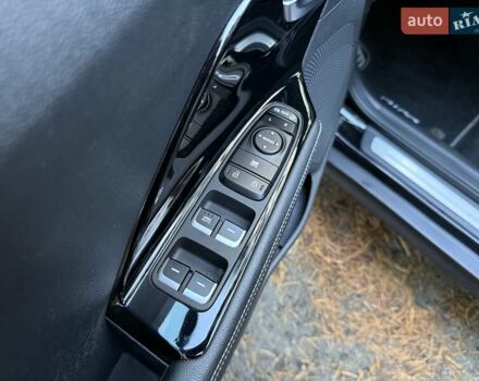 Киа Niro 2022 в Киеве на Automoto.ua Черный Киа Niro, объемом двигателя 0 л и пробегом 70 тыс. км за 22499 $, фото 57 на Automoto.ua