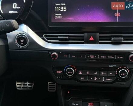 Киа Niro 2022 в Киеве на Automoto.ua Черный Киа Niro, объемом двигателя 0 л и пробегом 70 тыс. км за 22499 $, фото 71 на Automoto.ua