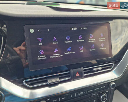 Черный Киа Niro, объемом двигателя 0 л и пробегом 125 тыс. км за 21800 $, фото 19 на Automoto.ua