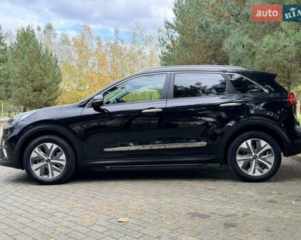 Чорний Кіа Niro, об'ємом двигуна 0 л та пробігом 80 тис. км за 22400 $, фото 12 на Automoto.ua