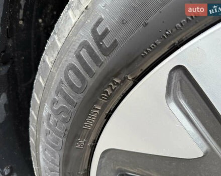 Чорний Кіа Niro, об'ємом двигуна 0 л та пробігом 108 тис. км за 21850 $, фото 63 на Automoto.ua