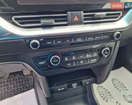 Черный Киа Niro, объемом двигателя 0 л и пробегом 125 тыс. км за 21800 $, фото 18 на Automoto.ua