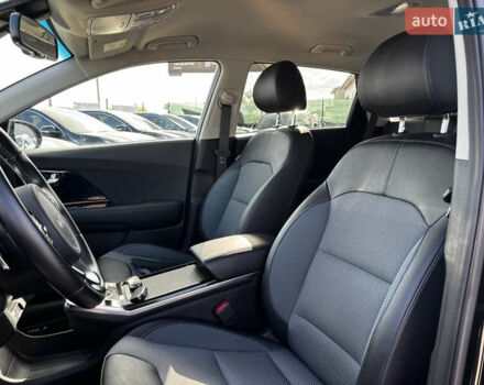 Чорний Кіа Niro, об'ємом двигуна 0 л та пробігом 23 тис. км за 24999 $, фото 21 на Automoto.ua