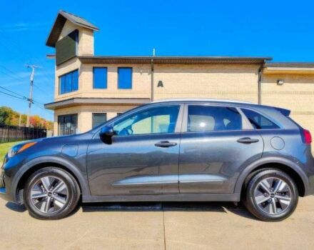 Черный Киа Niro, объемом двигателя 1.6 л и пробегом 43 тыс. км за 12200 $, фото 3 на Automoto.ua