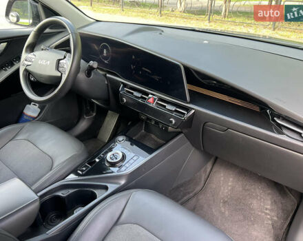 Чорний Кіа Niro, об'ємом двигуна 0 л та пробігом 150 тис. км за 21500 $, фото 20 на Automoto.ua