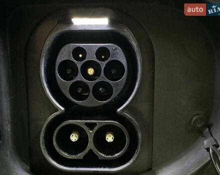 Черный Киа Niro, объемом двигателя 0 л и пробегом 84 тыс. км за 22900 $, фото 27 на Automoto.ua