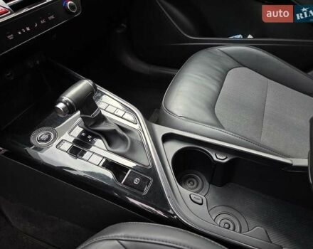 Черный Киа Niro, объемом двигателя 1.58 л и пробегом 97 тыс. км за 25500 $, фото 26 на Automoto.ua