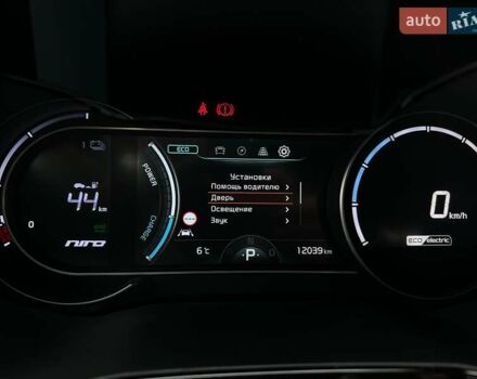 Чорний Кіа Niro, об'ємом двигуна 0 л та пробігом 12 тис. км за 25400 $, фото 45 на Automoto.ua