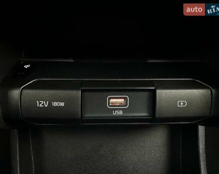 Черный Киа Niro, объемом двигателя 0 л и пробегом 29 тыс. км за 22900 $, фото 71 на Automoto.ua