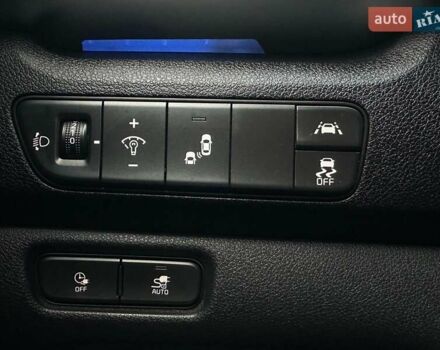 Чорний Кіа Niro, об'ємом двигуна 0 л та пробігом 29 тис. км за 22900 $, фото 10 на Automoto.ua