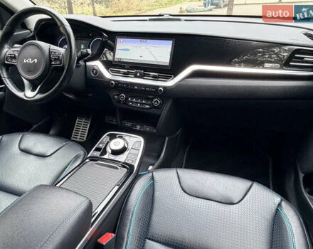 Чорний Кіа Niro, об'ємом двигуна 0 л та пробігом 80 тис. км за 22400 $, фото 19 на Automoto.ua