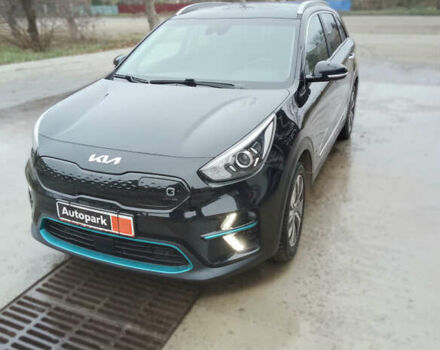 Черный Киа Niro, объемом двигателя 0 л и пробегом 125 тыс. км за 21800 $, фото 2 на Automoto.ua