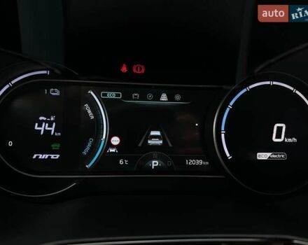 Черный Киа Niro, объемом двигателя 0 л и пробегом 12 тыс. км за 25400 $, фото 49 на Automoto.ua