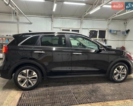 Черный Киа Niro, объемом двигателя 0 л и пробегом 84 тыс. км за 22900 $, фото 34 на Automoto.ua